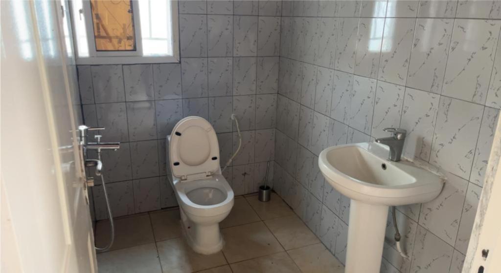 Coco Island Hotel Banjul Bagian luar foto