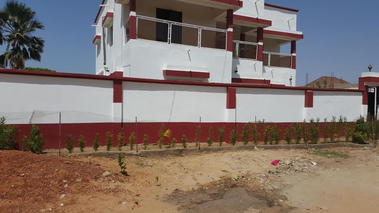 Coco Island Hotel Banjul Bagian luar foto