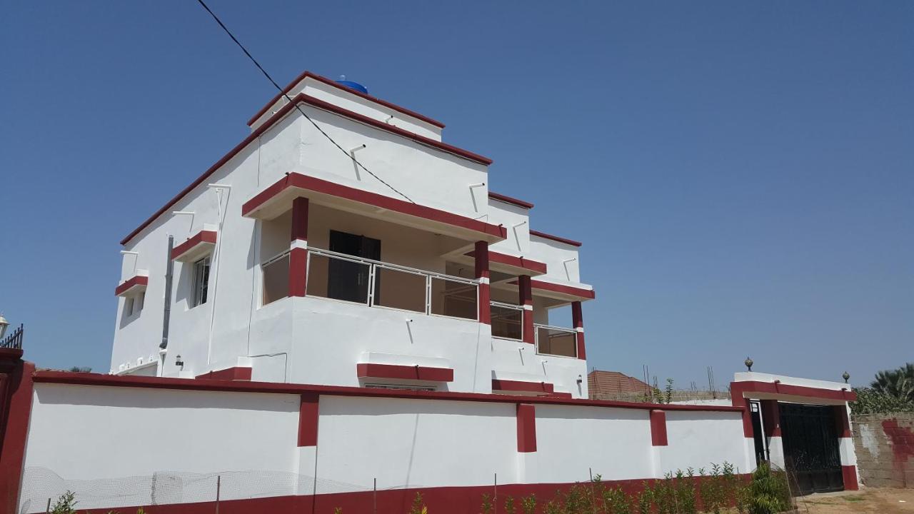 Coco Island Hotel Banjul Bagian luar foto